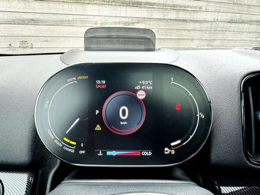 Mini Countryman COOPER SE — photo 25