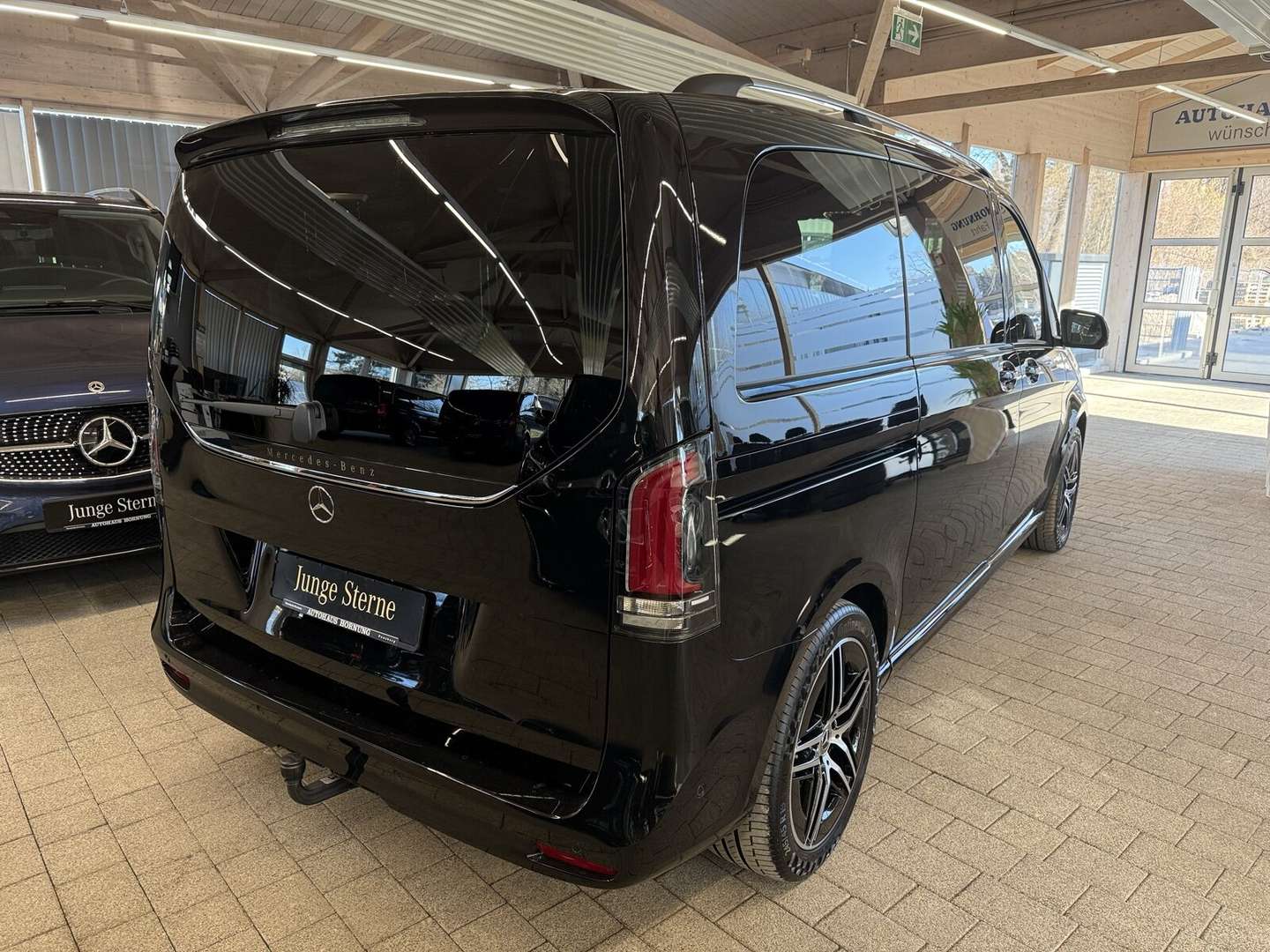 Mercedes V-Class 300 D 4MATIC - 2024 - Joinsteer - #3