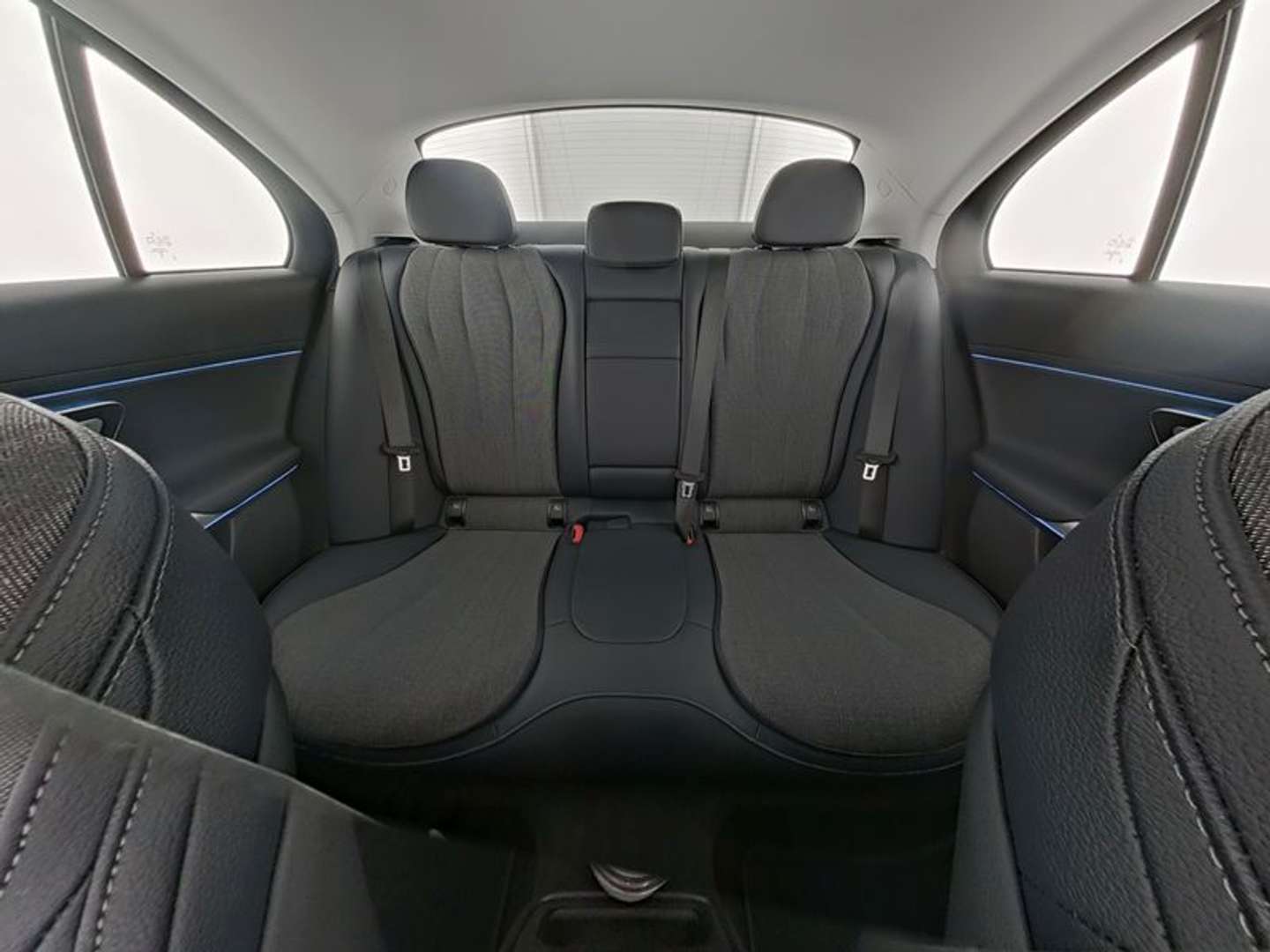 Mercedes Classe E 220 Avantgarde - 2024 - Joinsteer - #4