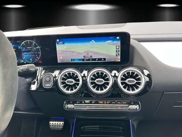 Mercedes GLA 45 AMG 45 — photo 10