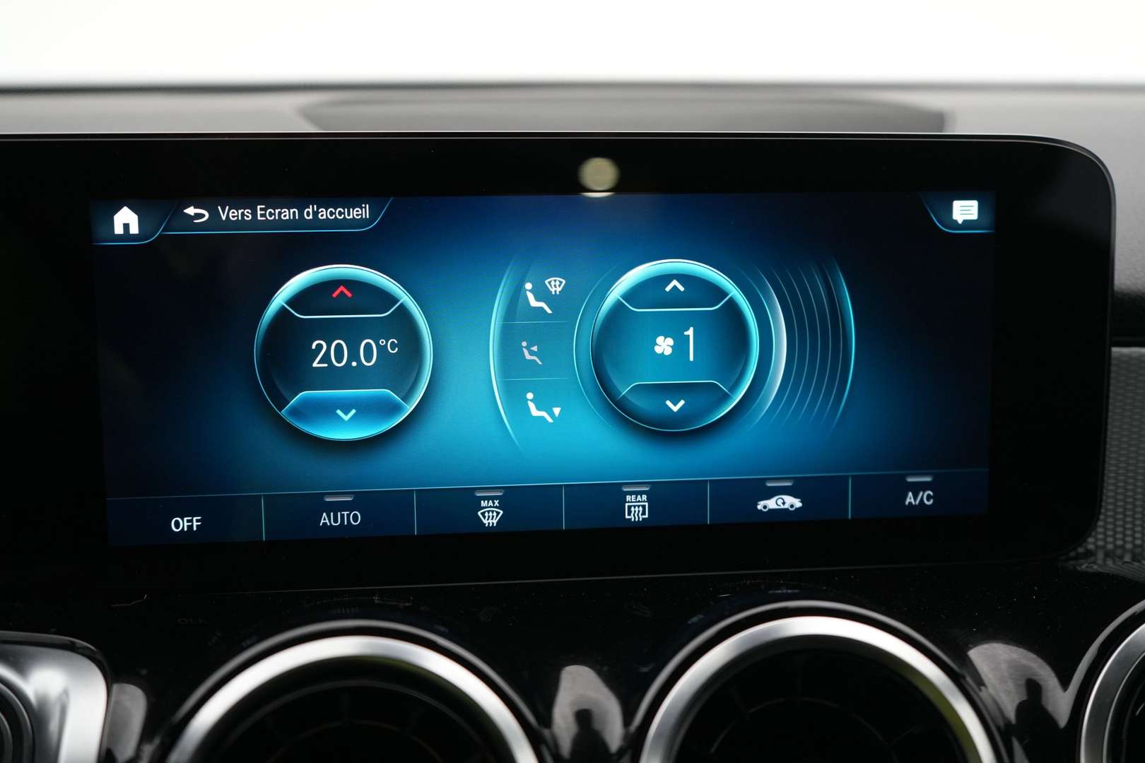 Mercedes GLB 200 Business - 2022 - Joinsteer - #29