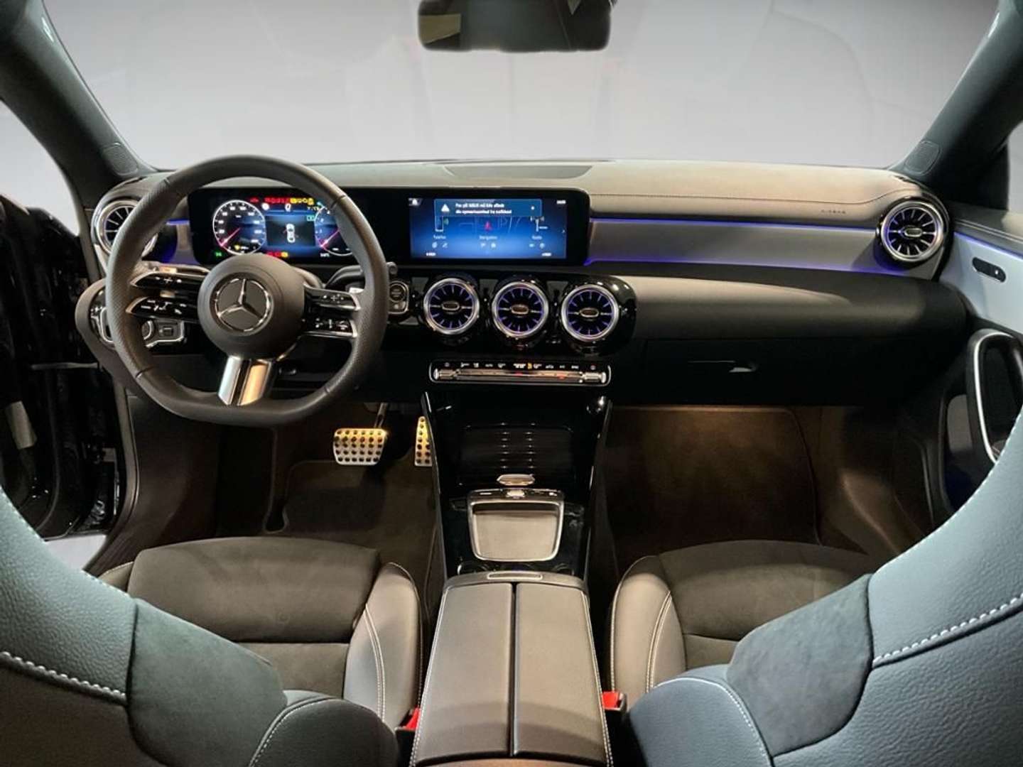 Mercedes CLA 200 Coupé 200 AMG Line - 2025 - Joinsteer - #12