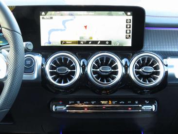 Mercedes EQB 300 AMG Line — photo 8