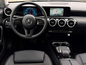 Mercedes CLA Shooting Break 180 — photo 13