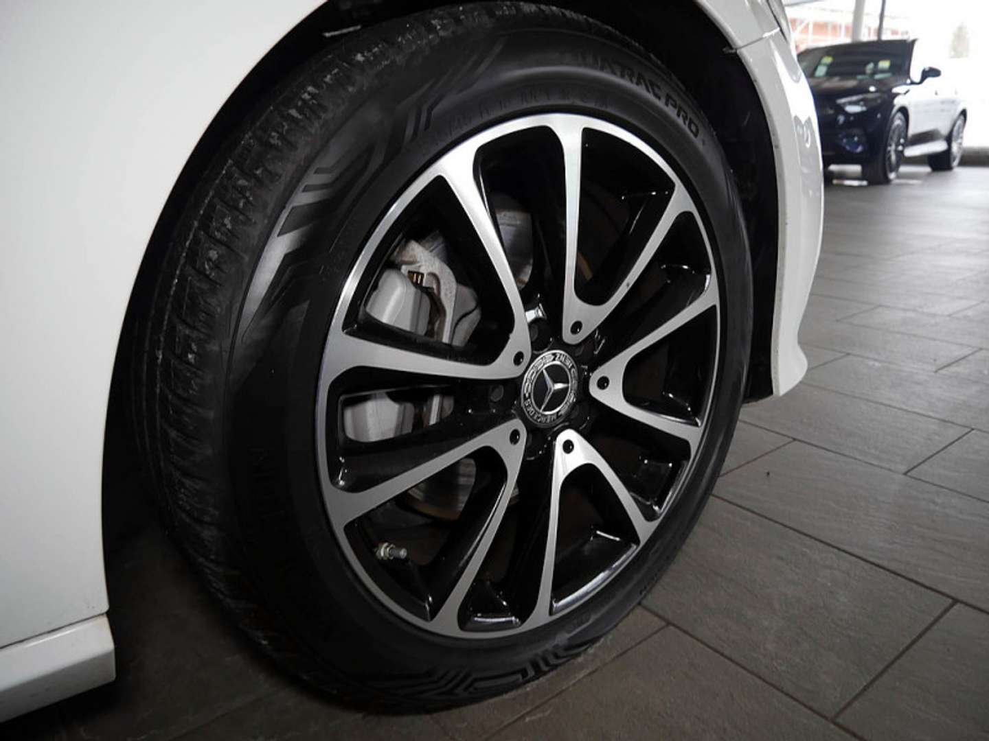 Mercedes Classe E 220 Night Edition - 2024 - Joinsteer - #11