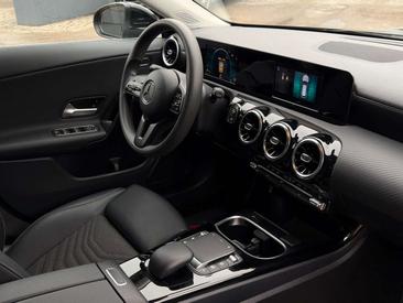 Mercedes CLA Shooting Break 180 — photo 23