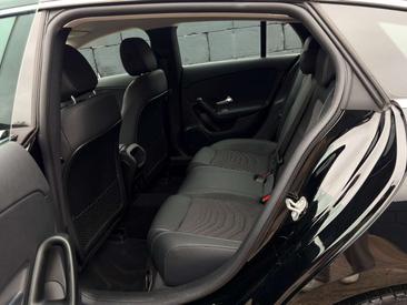 Mercedes CLA Shooting Break 180 — photo 26