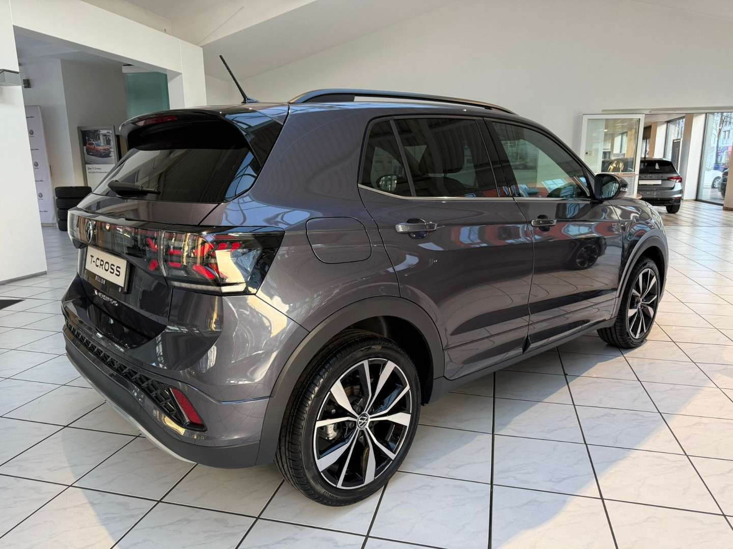 Volkswagen T-CROSS R-Line - 2026 - Joinsteer - #4