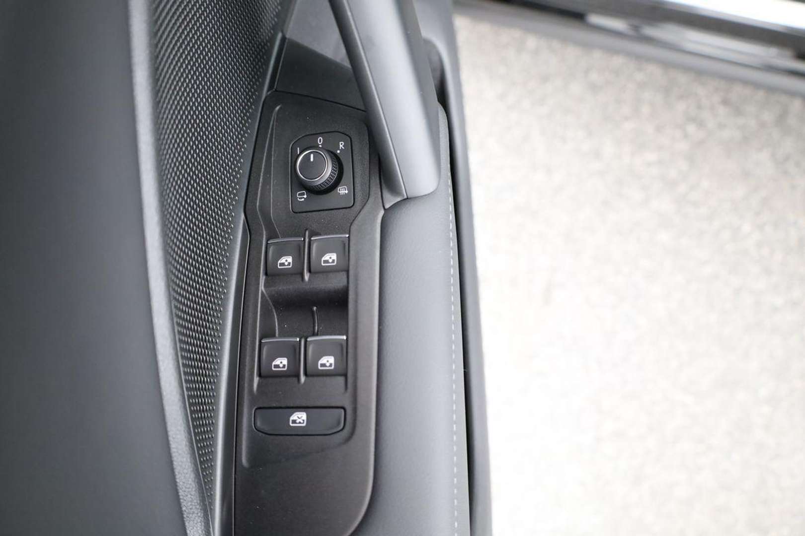 Volkswagen TIGUAN 4Motion R-Line - 2025 - Joinsteer - #8