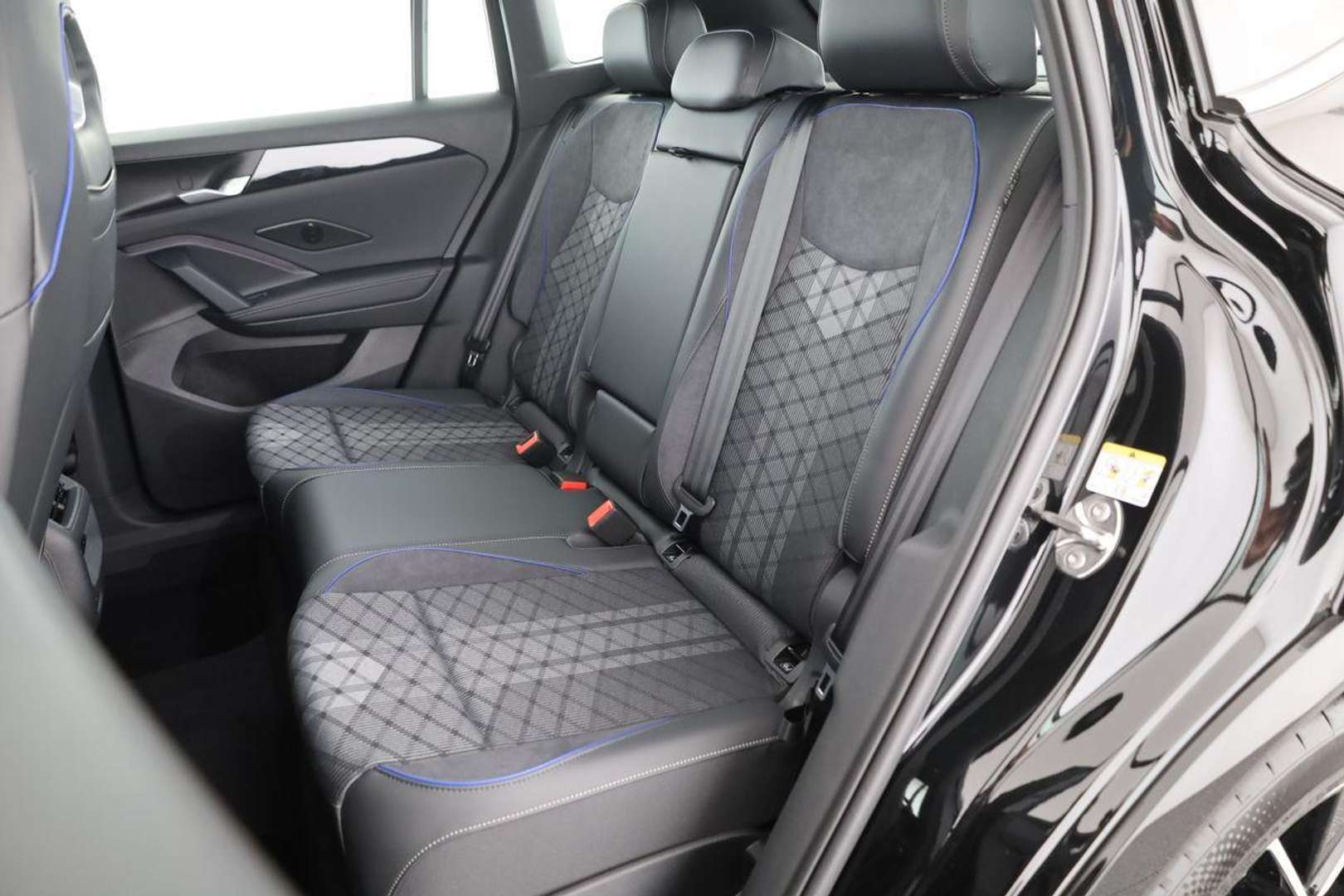 Volkswagen TIGUAN 4Motion R-Line - 2025 - Joinsteer - #10