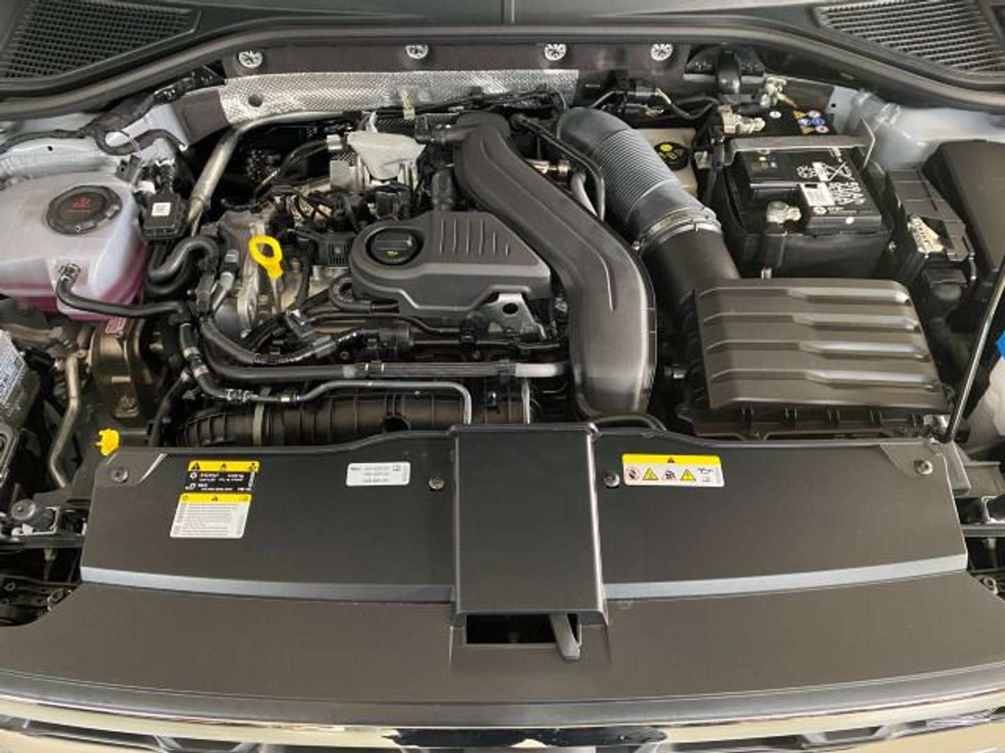 Volkswagen T-Roc R-Line - 2025 - Joinsteer - #14