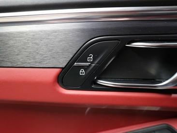 Porsche Macan GTS — photo 13