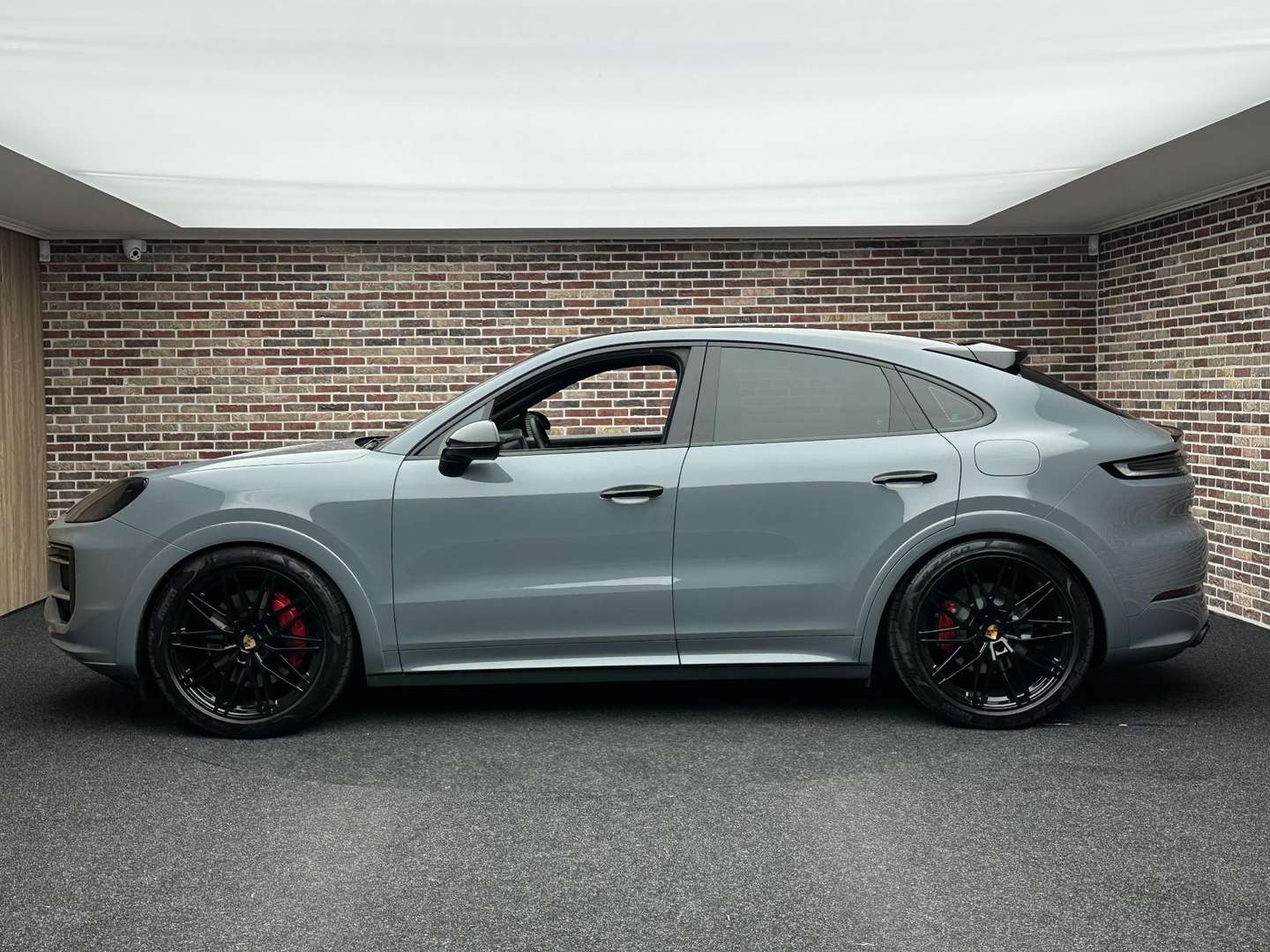 Porsche Cayenne Coupé E-Hybrid - 2024 - Joinsteer - #2