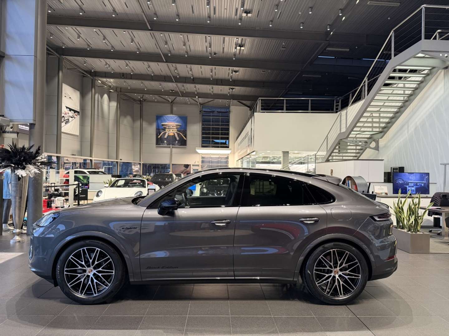 Porsche Cayenne Coupé E-hybrid Black Edition - 2026 - Joinsteer - #3
