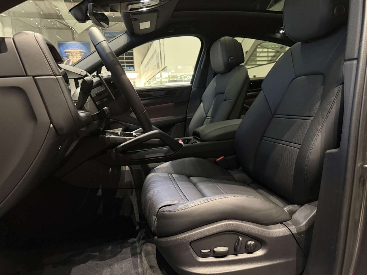 Porsche Cayenne Coupé E-hybrid Black Edition - 2026 - Joinsteer - #7