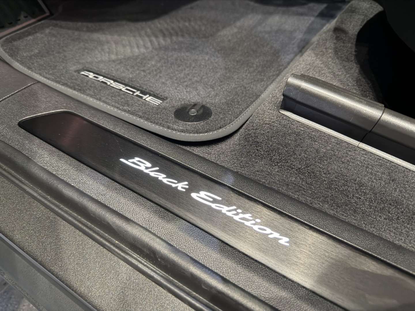 Porsche Cayenne Coupé E-hybrid Black Edition - 2026 - Joinsteer - #24