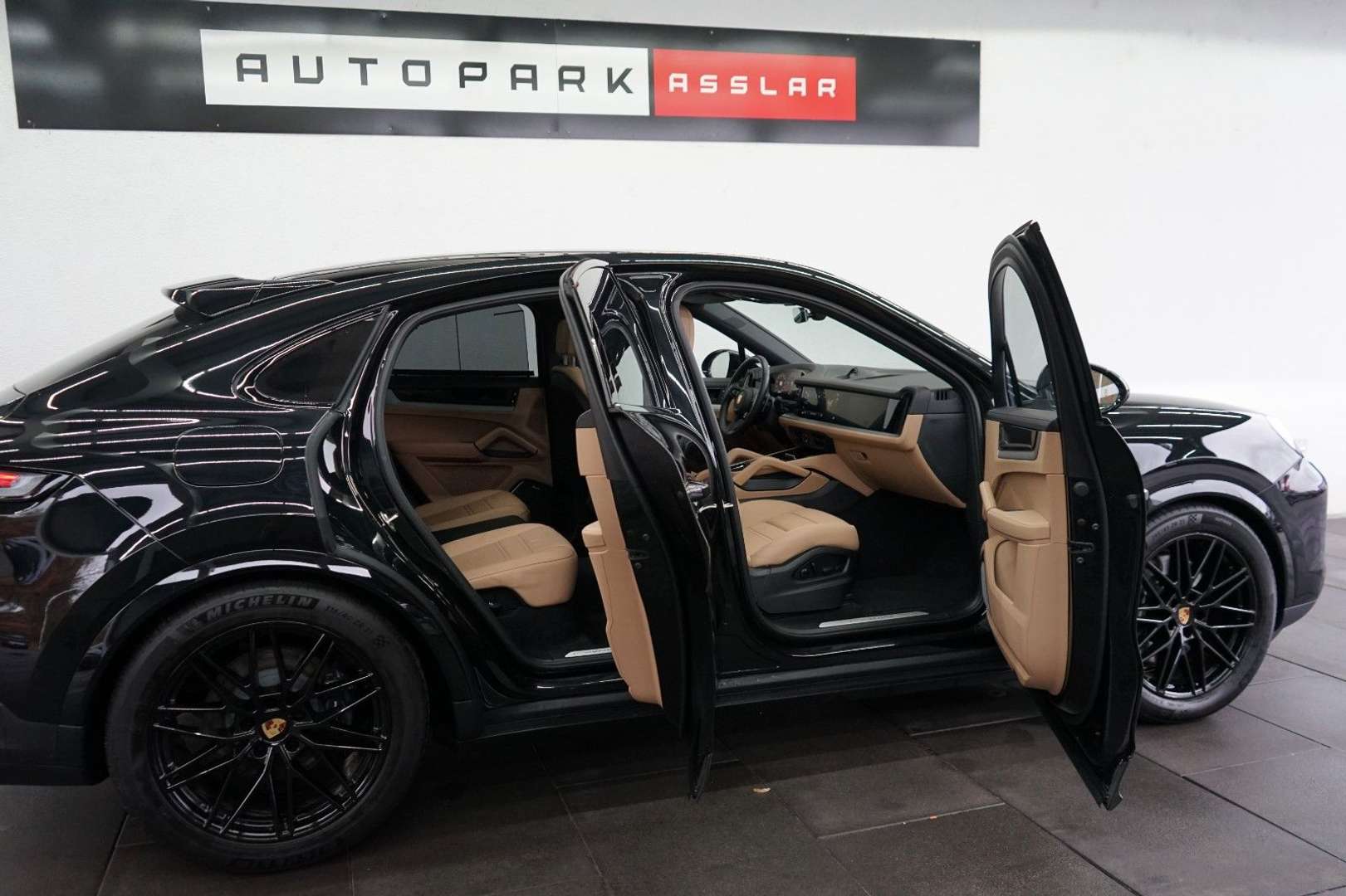 Porsche Cayenne Coupé E-Hybrid - 2024 - Joinsteer - #14