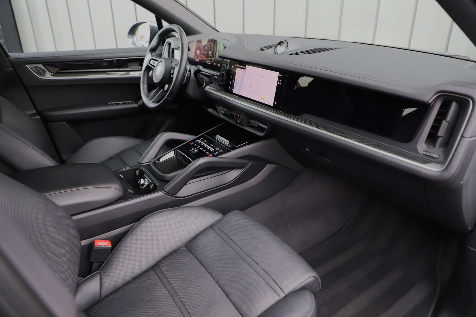 Porsche Cayenne Coupé E-Hybrid - 2024 - Joinsteer - #3