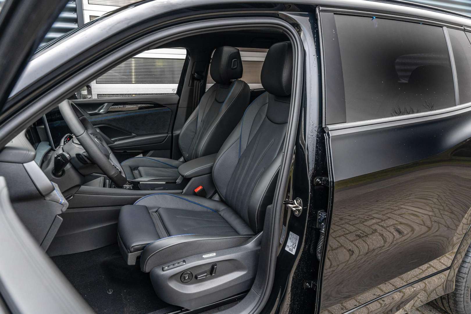 Volkswagen T-CROSS EHybrid R-Line Edition - 2026 - Joinsteer - #3