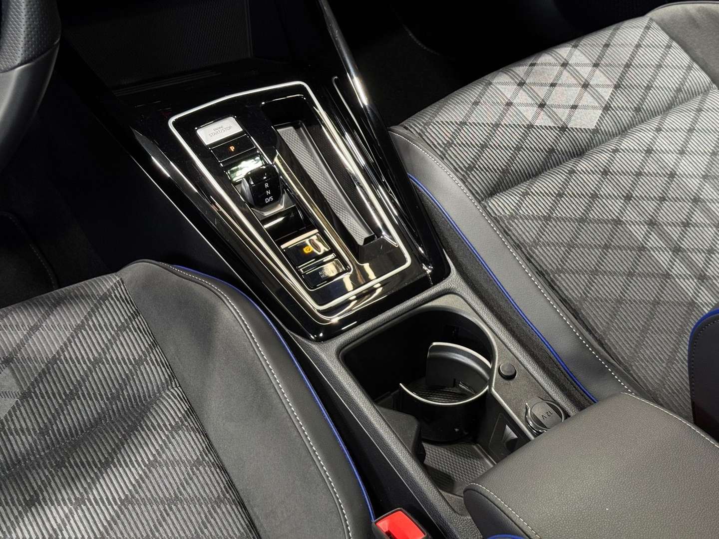 Volkswagen Golf ETSI R-Line - 2025 - Joinsteer - #11