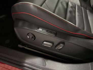 Volkswagen Golf GTI — photo 15