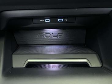 Volkswagen Golf GTI — photo 13