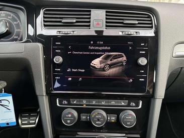 Volkswagen Golf GTI Performance — photo 11