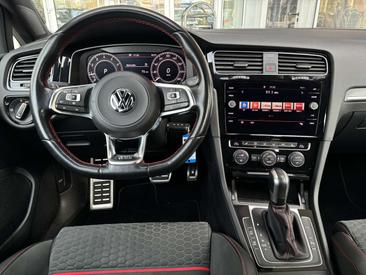 Volkswagen Golf GTI Performance — photo 13