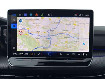 Volkswagen Golf TSI R 4Motion — photo 13