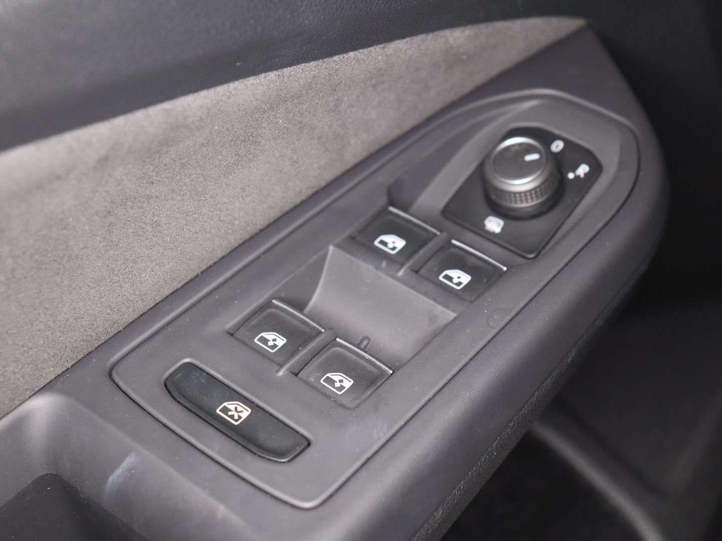 Volkswagen Golf GTI Black Style - 2023 - Joinsteer - #11