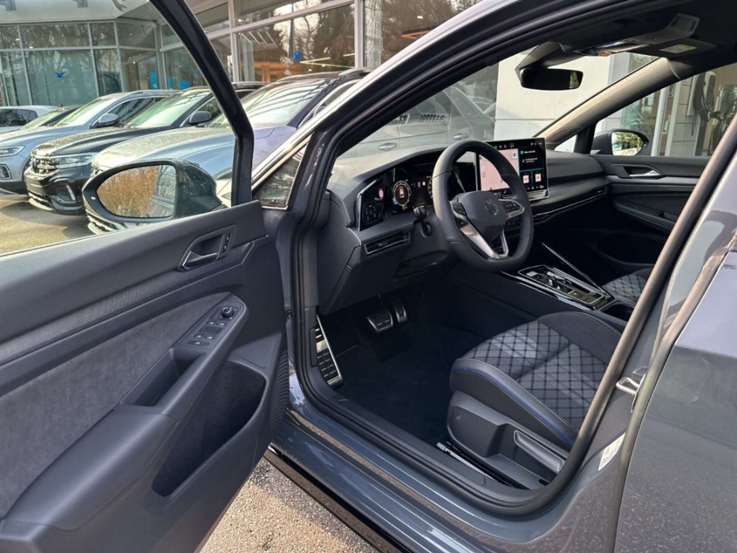 Volkswagen Golf R-Line - 2026 - Joinsteer - #4