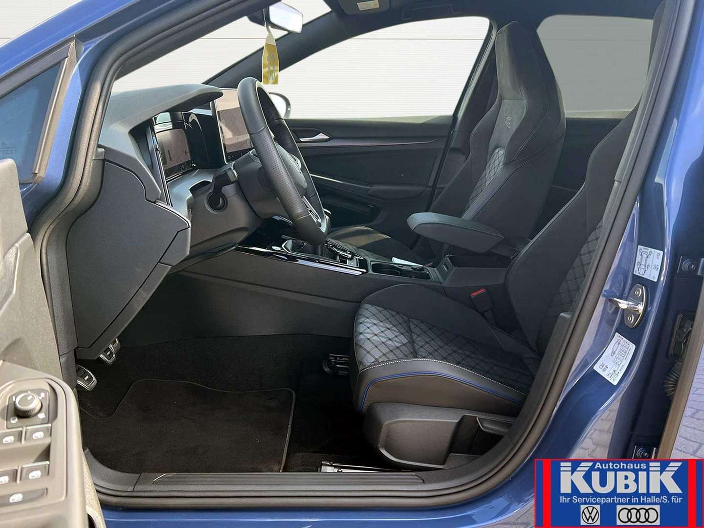 Volkswagen Golf TSI R-Line Black Style - 2024 - Joinsteer - #4