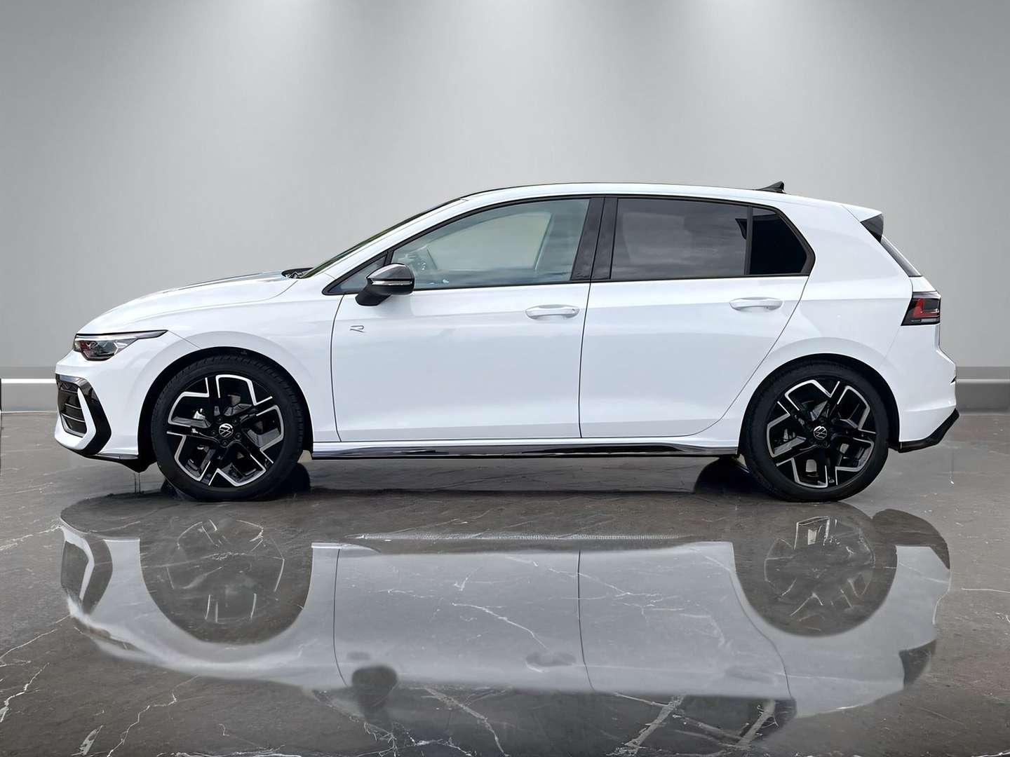 Volkswagen Golf R-Line - 2025 - Joinsteer - #3