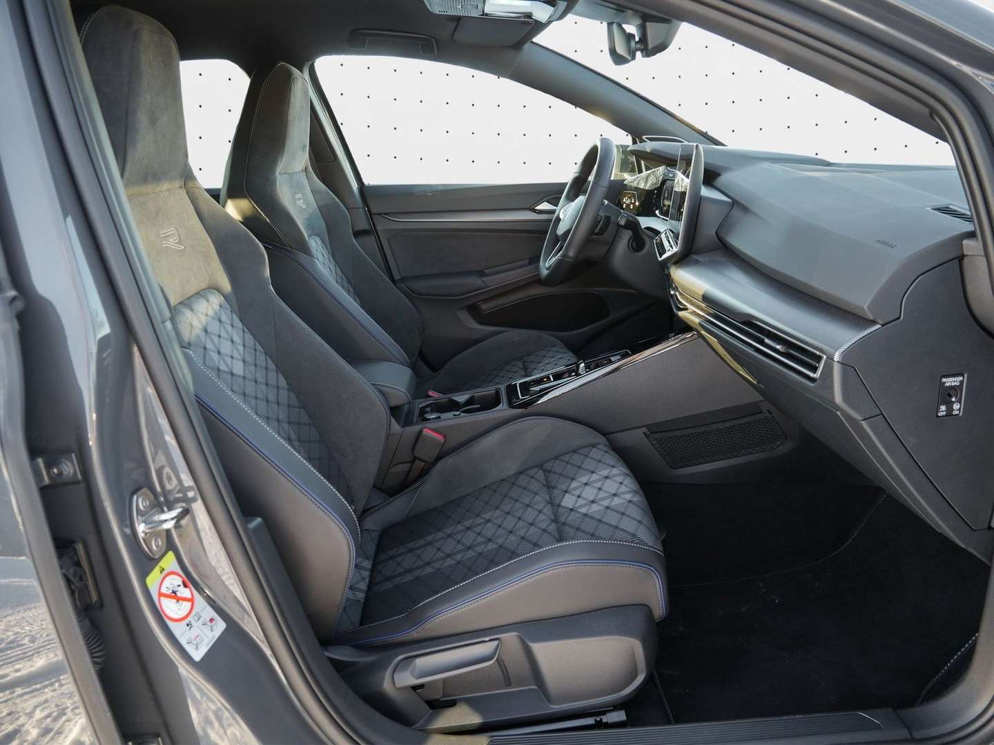 Volkswagen Golf TDI R-Line - 2025 - Joinsteer - #3