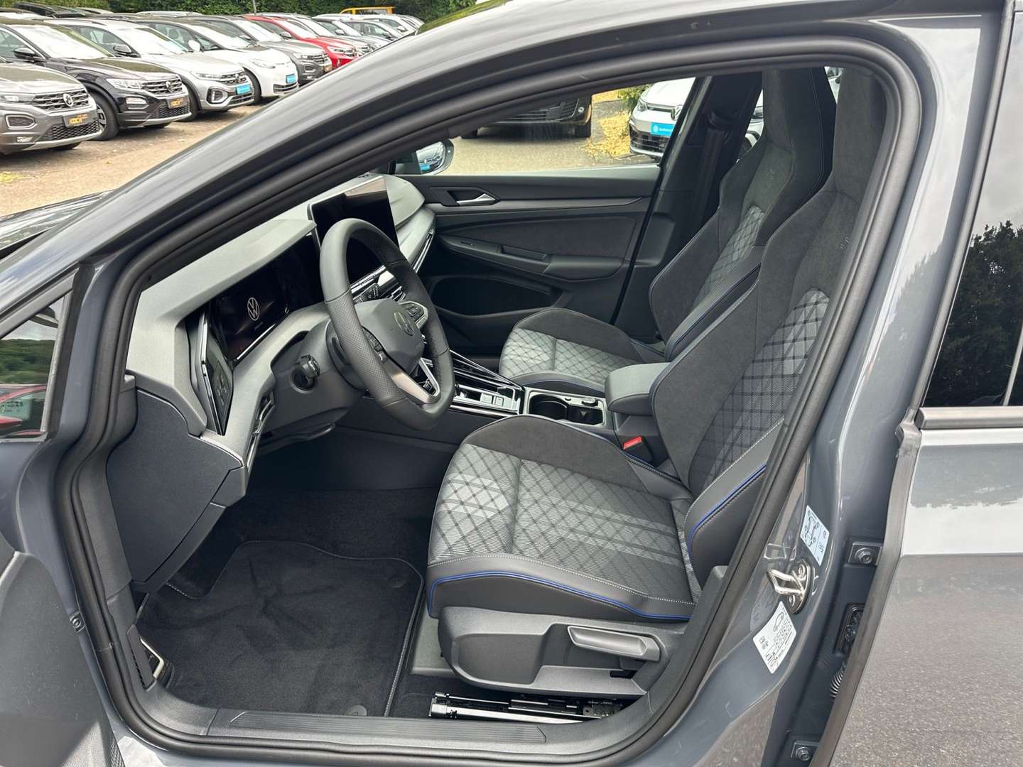 Volkswagen Golf R-Line - 2025 - Joinsteer - #6