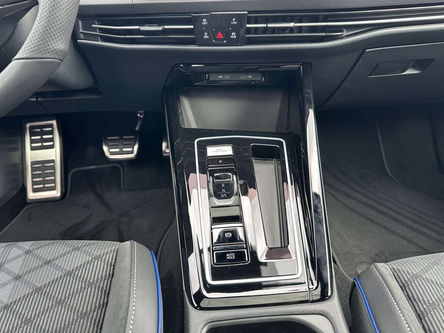 Volkswagen Golf R-Line - 2025 - Joinsteer - #8