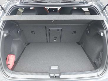 Volkswagen Golf GTI — photo 12