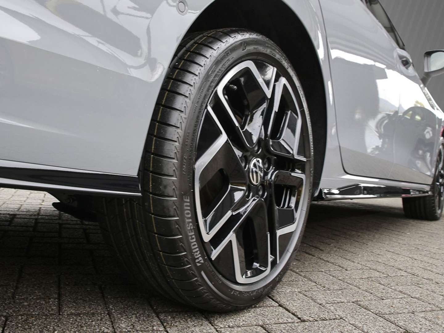 Volkswagen Golf TDI R-Line - 2025 - Joinsteer - #5