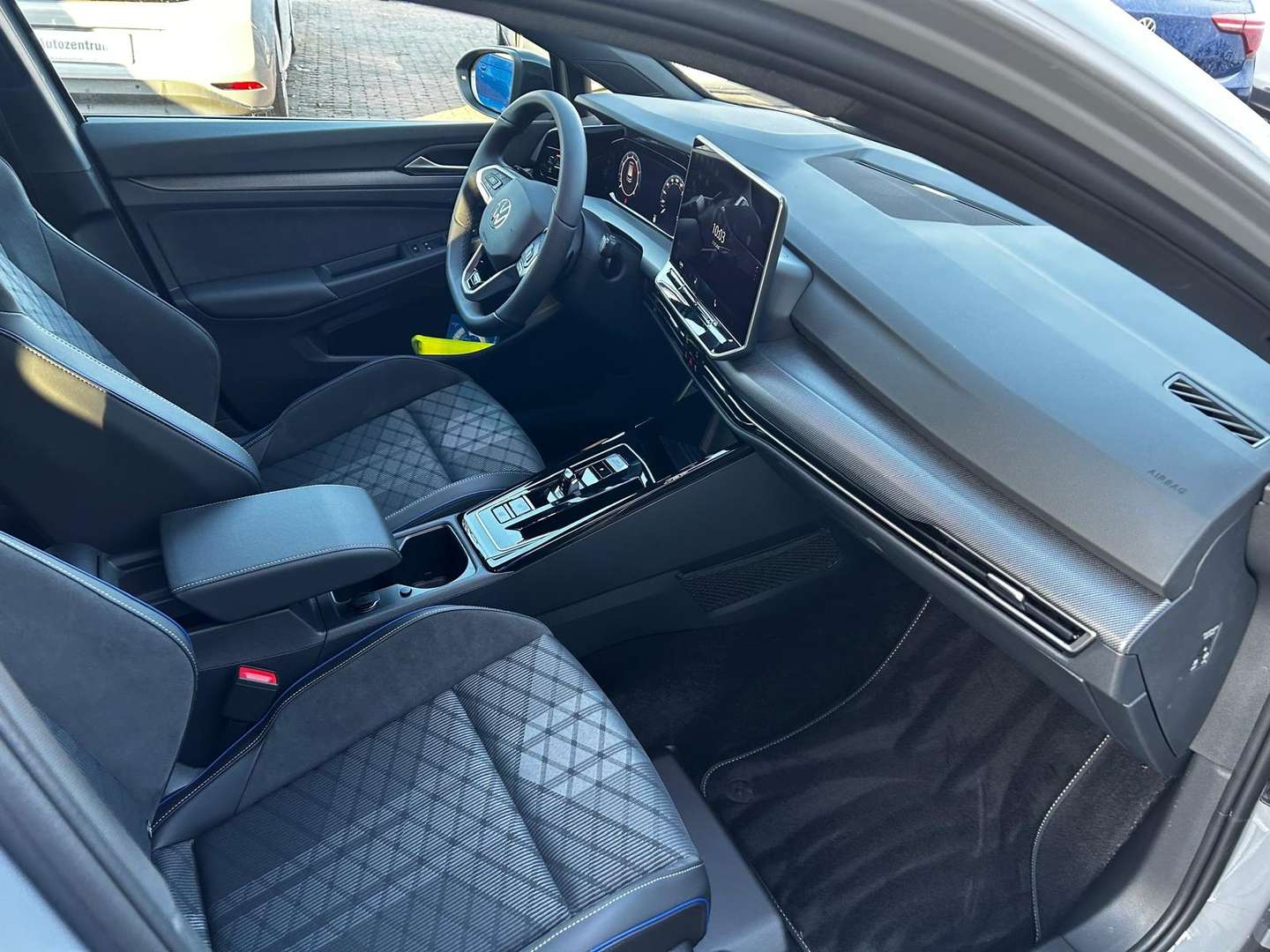 Volkswagen Golf R-Line - 2026 - Joinsteer - #8