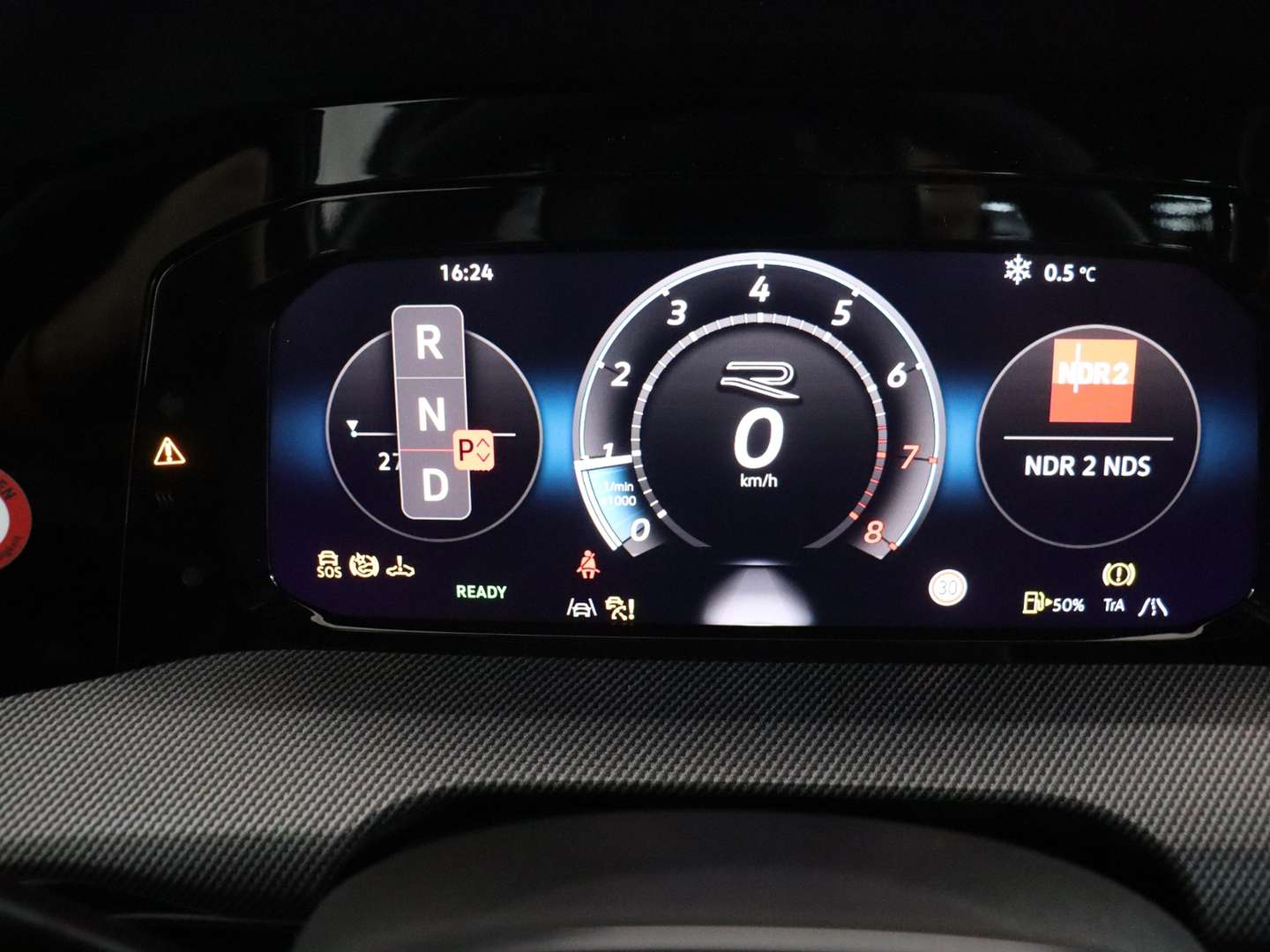 Volkswagen Golf R-Line Black Style - 2025 - Joinsteer - #4