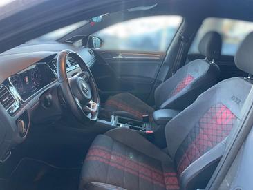 Volkswagen Golf GTI TCR — photo 10