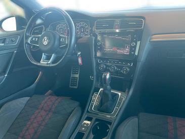 Volkswagen Golf GTI TCR — photo 12