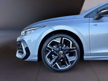 Volkswagen Golf R-Line ETSI — photo 7