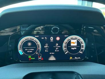 Volkswagen Golf R-Line ETSI — photo 13