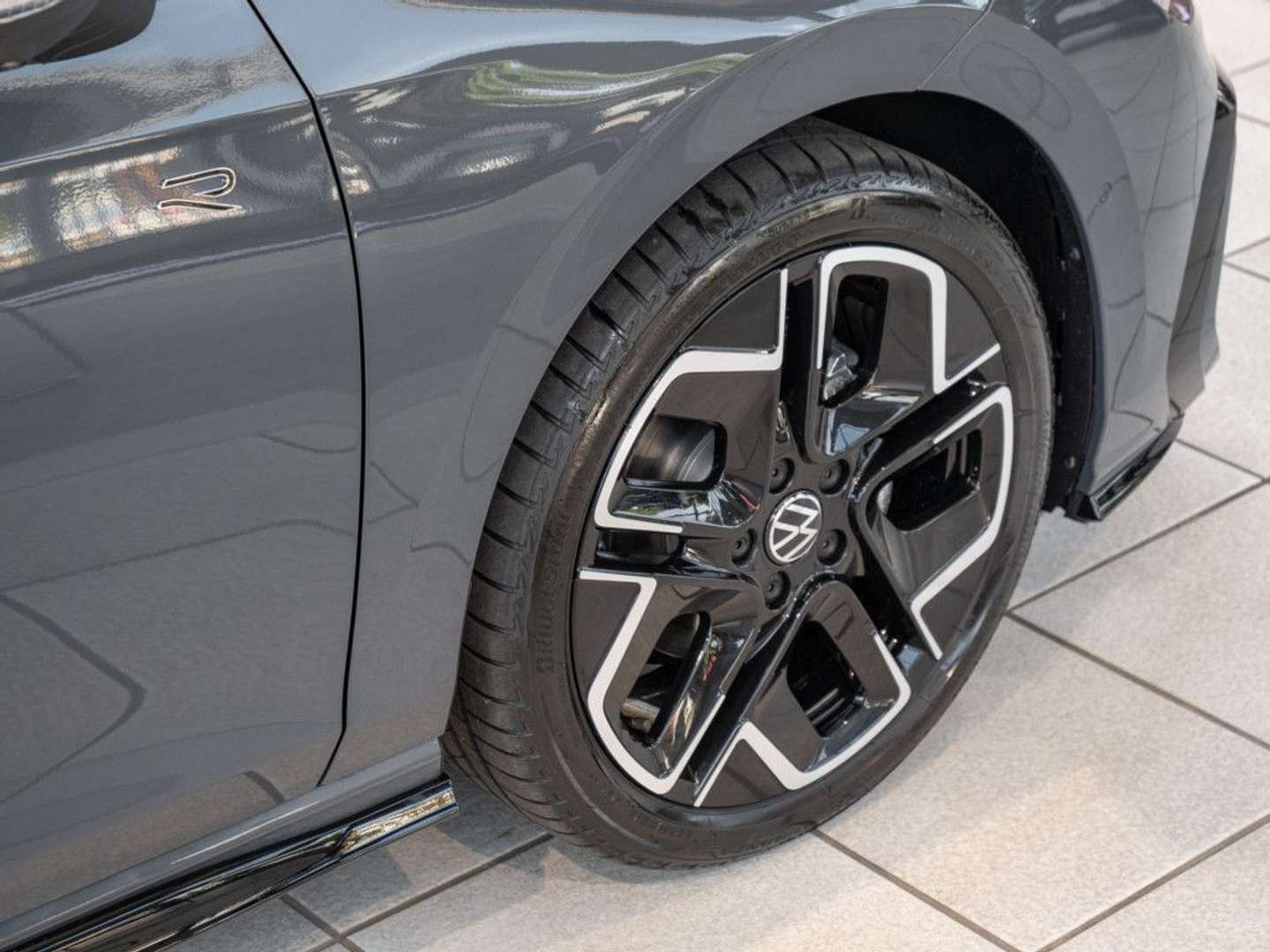 Volkswagen Golf ETSI R-Line - 2026 - Joinsteer - #4