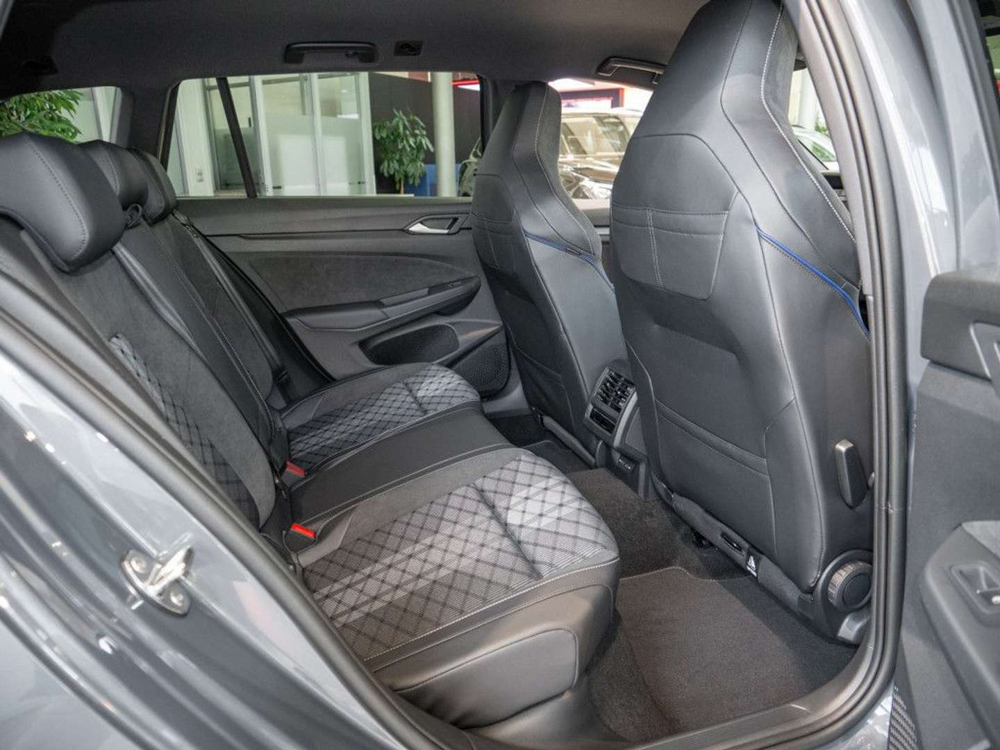 Volkswagen Golf ETSI R-Line - 2026 - Joinsteer - #6