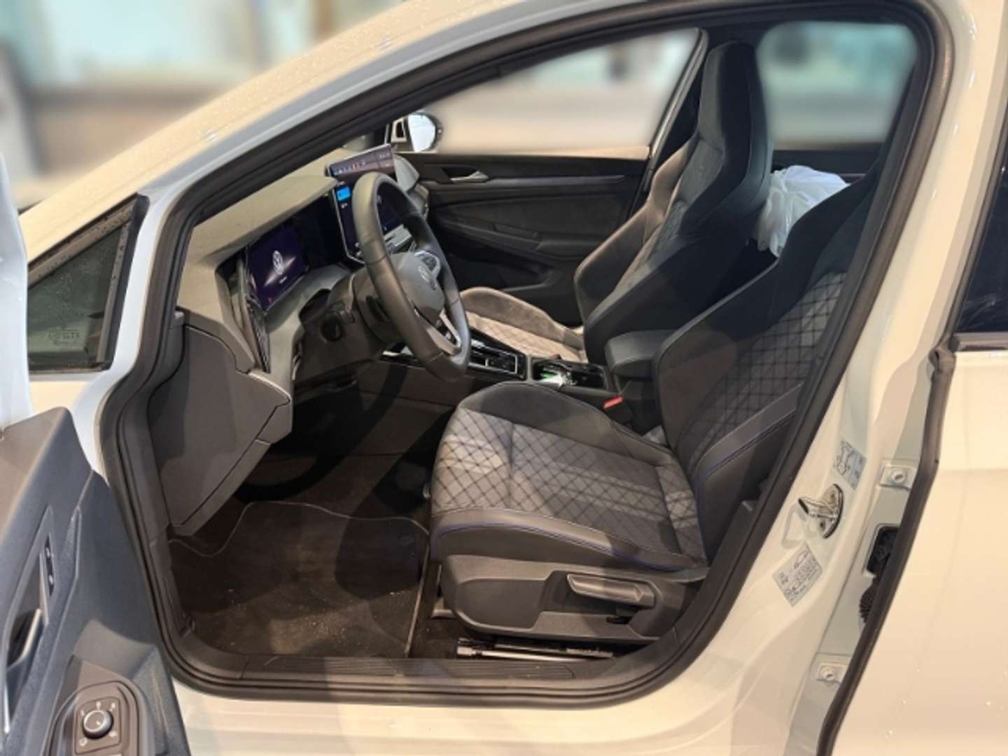 Volkswagen Golf ETSI R-Line - 2024 - Joinsteer - #7