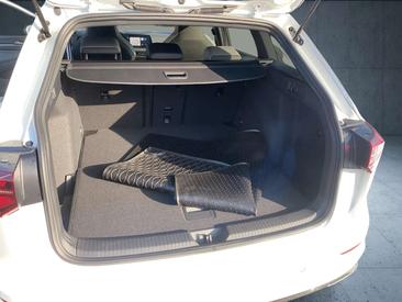 Volkswagen Golf R-Line — photo 12