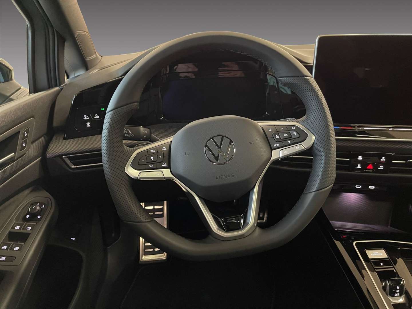 Volkswagen Golf TDI R-Line - 2025 - Joinsteer - #8