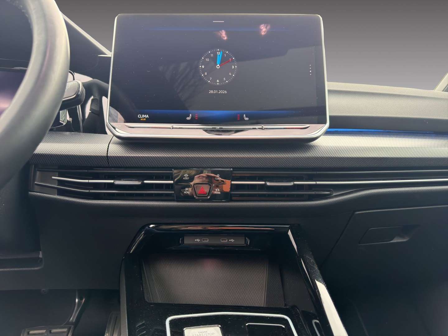 Volkswagen Golf TDI R-Line - 2025 - Joinsteer - #10